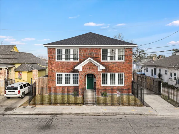 $1,195 | 1115 Hogan Street, Unit 1, Houston, TX 77009