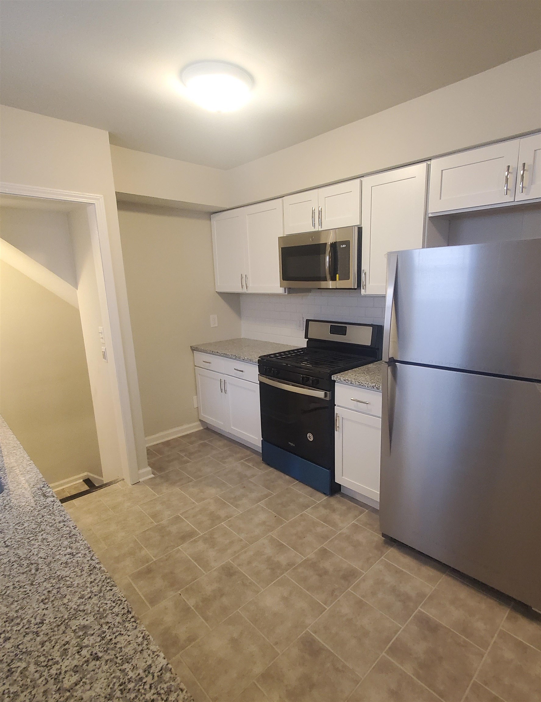 15687 Ash Avenue Eastpointe, MI 48021 - Photo 6 of 23