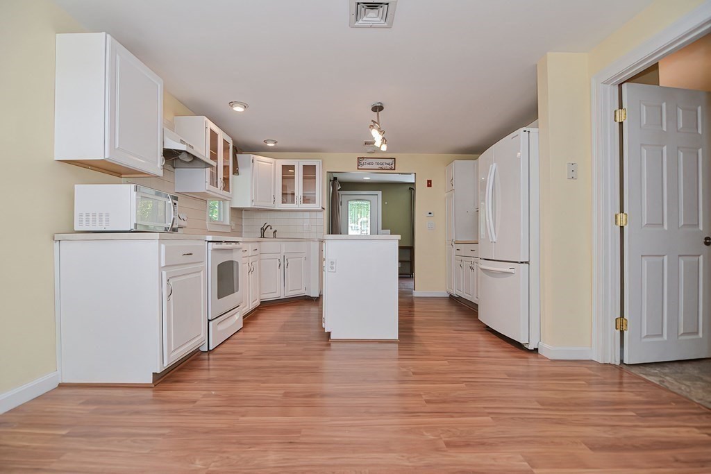 3 Shelly Road Norton, MA 02766 - Photo 10 of 34 Gallery Image 10