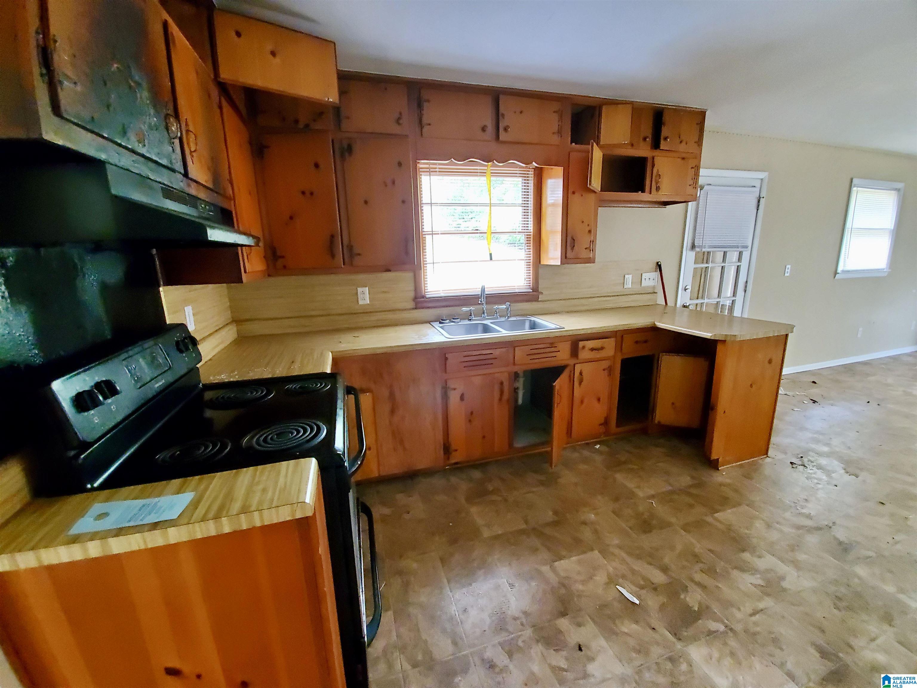 512 19th Terrace Northeast Center Point, AL 35215 - Photo 9 of 27