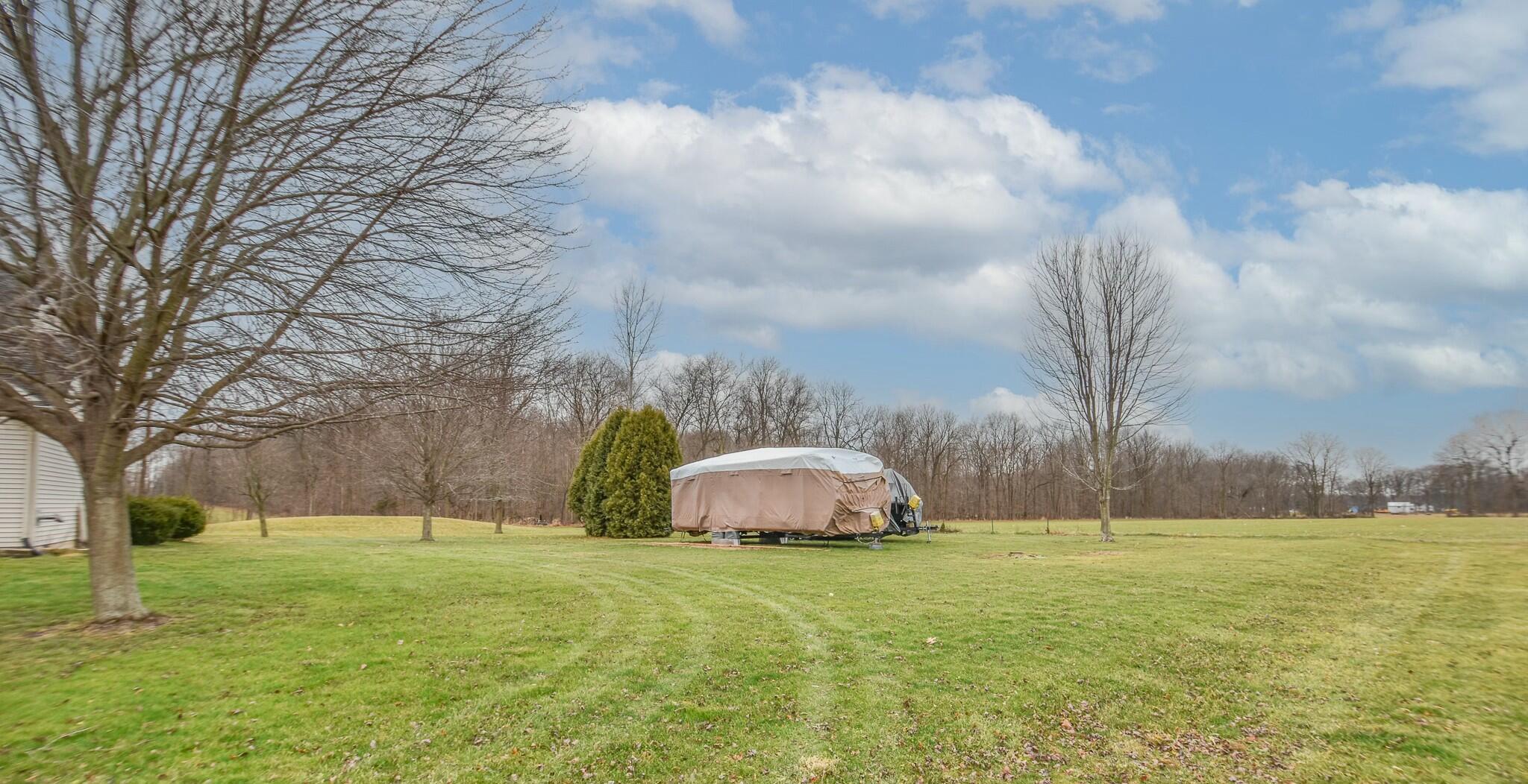 981 Generic Drive Quincy, MI 49082 - Photo 4 of 38 tempImage5EQczM