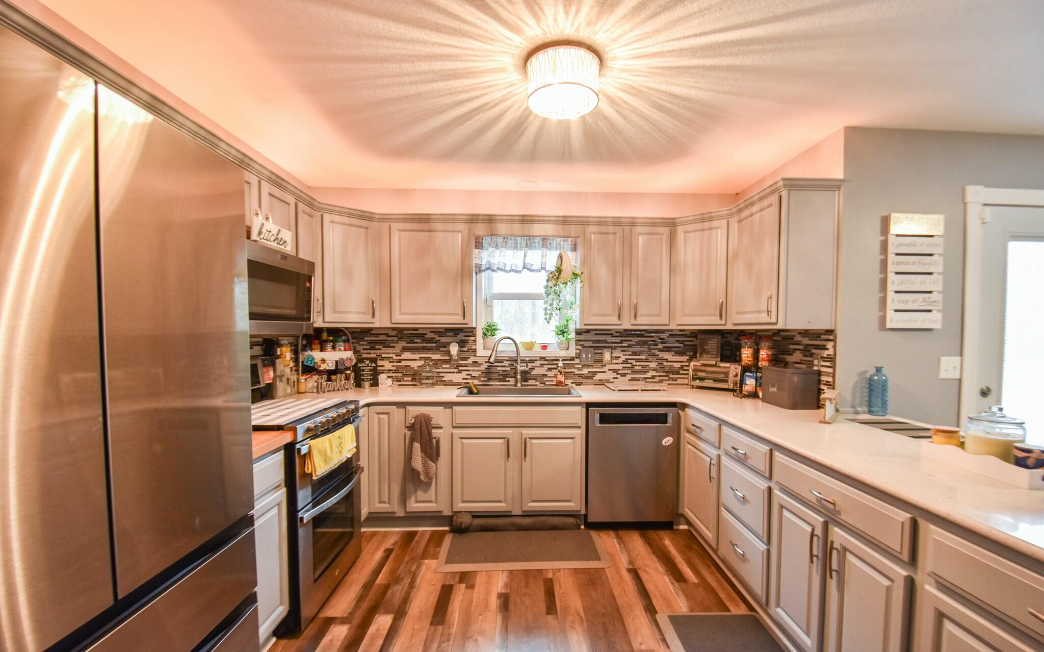 981 Generic Drive Quincy, MI 49082 - Photo 5 of 38 tempImagepiUN7u