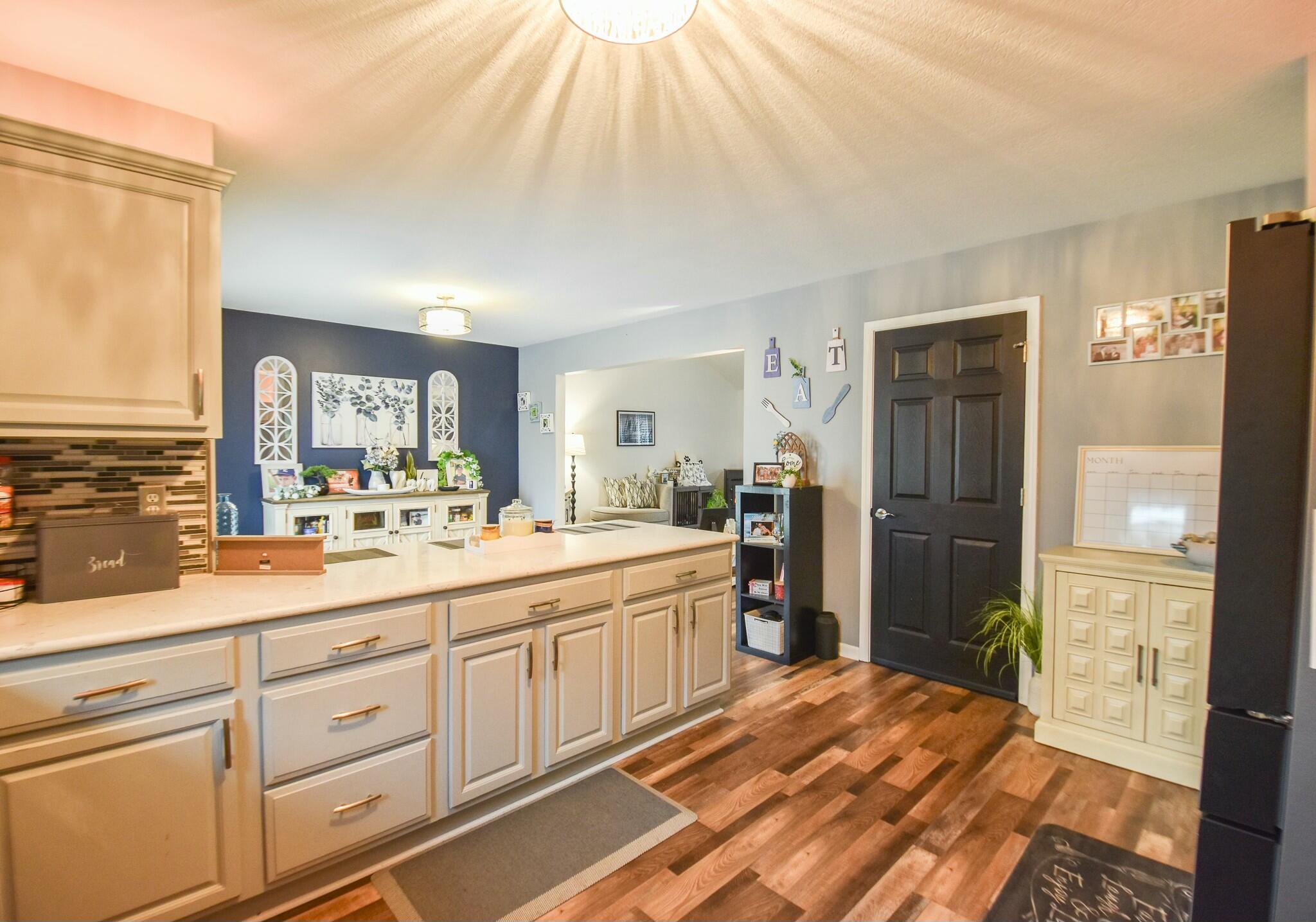 981 Generic Drive Quincy, MI 49082 - Photo 7 of 38 tempImageqU0zB5