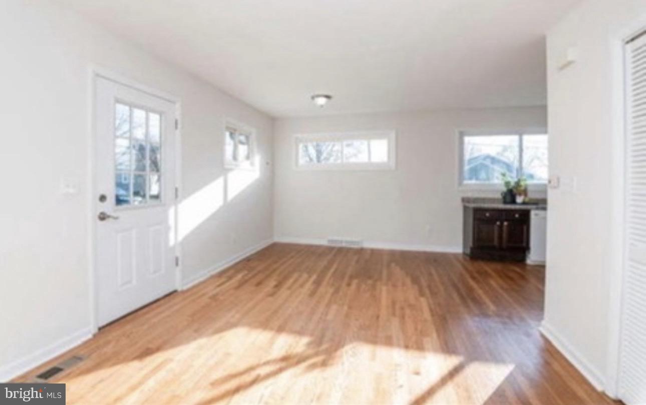 7906 Bon Air Road Baltimore, MD 21234 - Photo 4 of 12