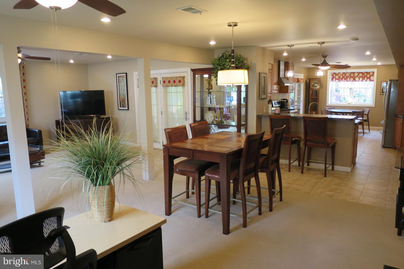 552 Ivyland Road Warminster, PA 18974 - Photo 3 of 25 Gallery Image 3