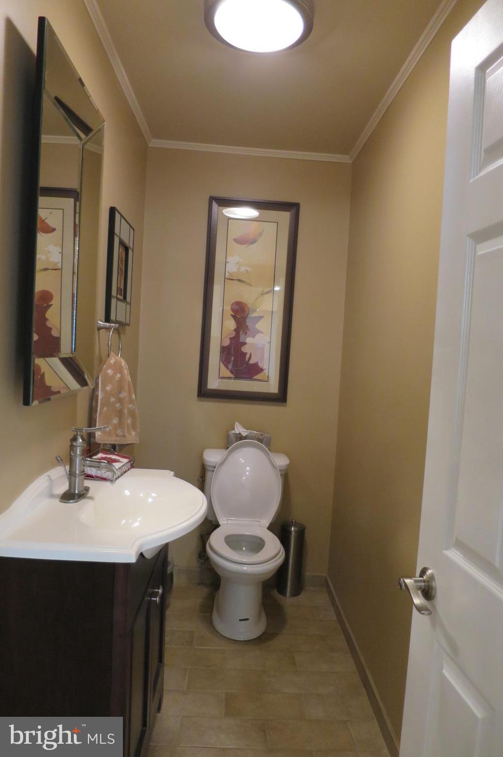 552 Ivyland Road Warminster, PA 18974 - Photo 8 of 25 Gallery Image 8