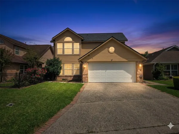 $2,200 | 1015 Green Meadow Street, Beaumont, TX 77706