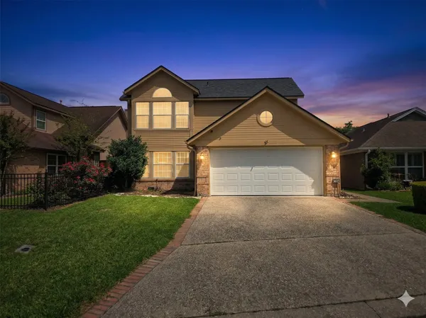 $2,200 | 1015 Green Meadow Street, Beaumont, TX 77706