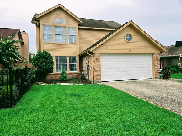 $2,200 | 1015 Green Meadow Street, Beaumont, TX 77706