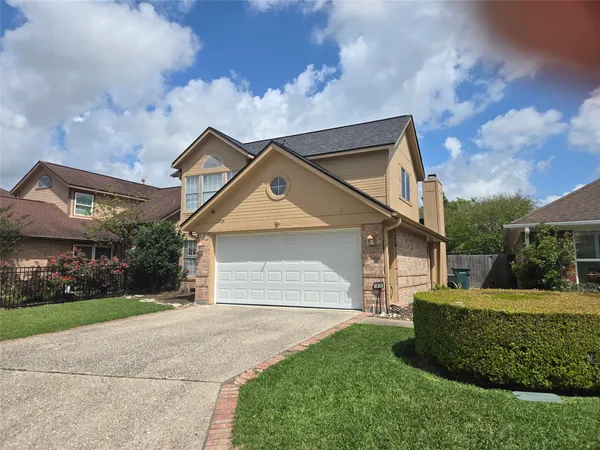 $2,200 | 1015 Green Meadow Street, Beaumont, TX 77706