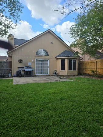 $2,200 | 1015 Green Meadow Street, Beaumont, TX 77706