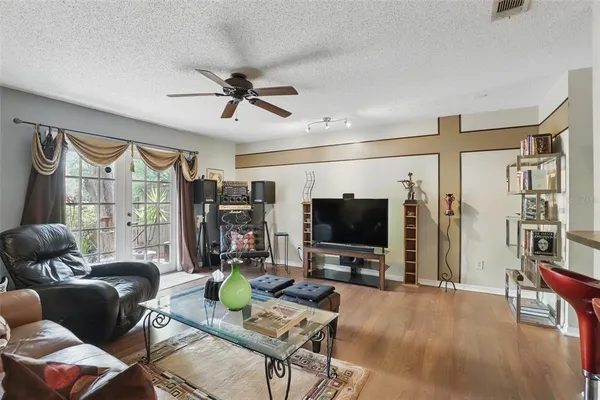 $189,900 | 1005 Love Lane, Unit 25, Apopka, FL 32703