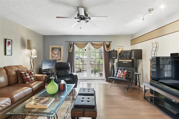 $189,900 | 1005 Love Lane, Unit 25, Apopka, FL 32703