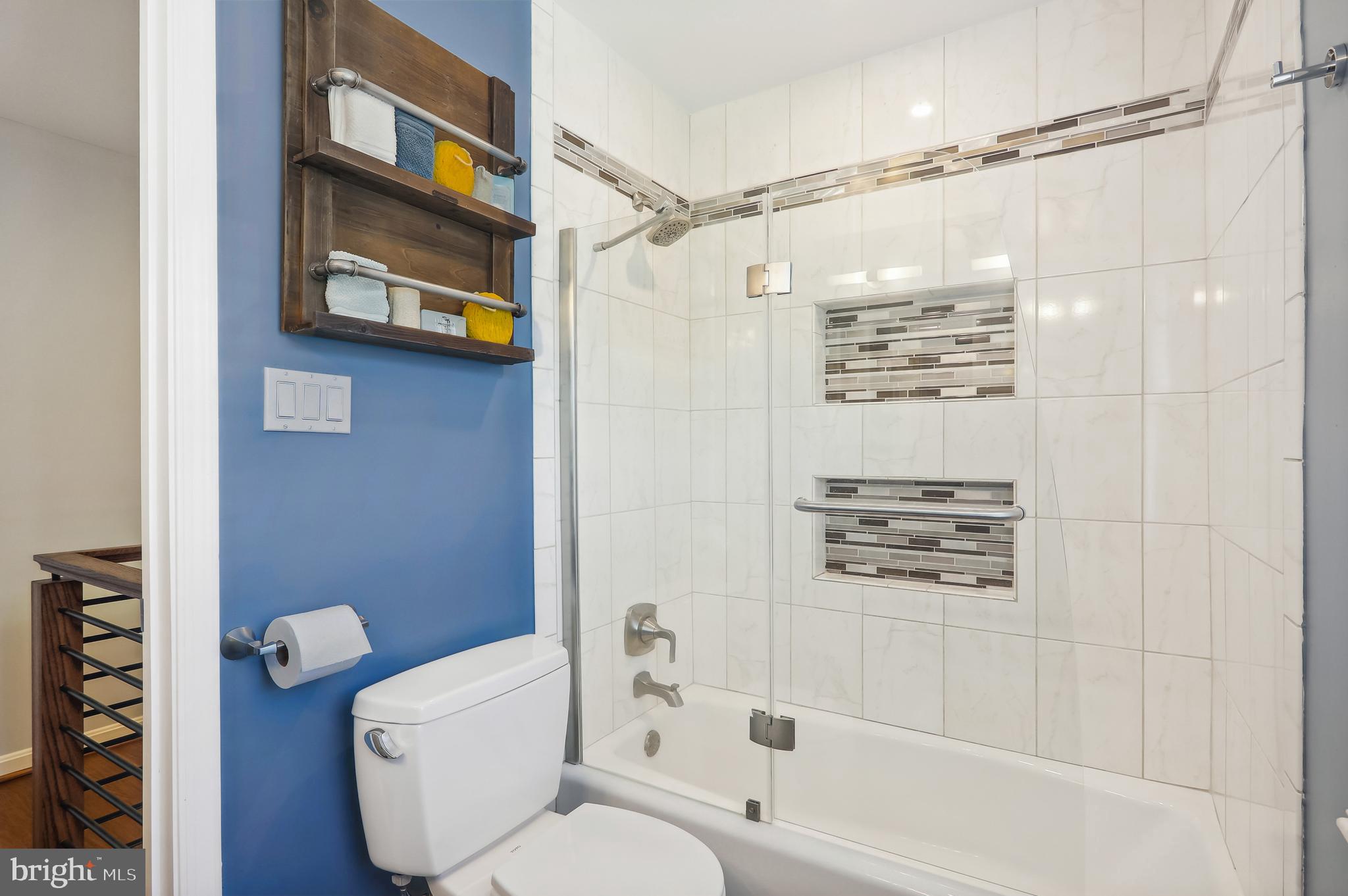 7613 Sebago Road Bethesda, MD 20817 - Photo 37 of 51 Full Bath - Upper Level