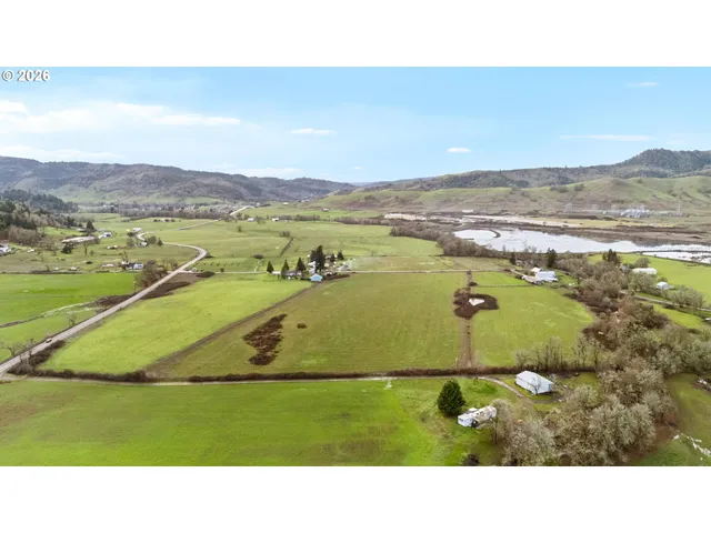 $529,000 | 383 Brumbach Road, Roseburg, OR 97470