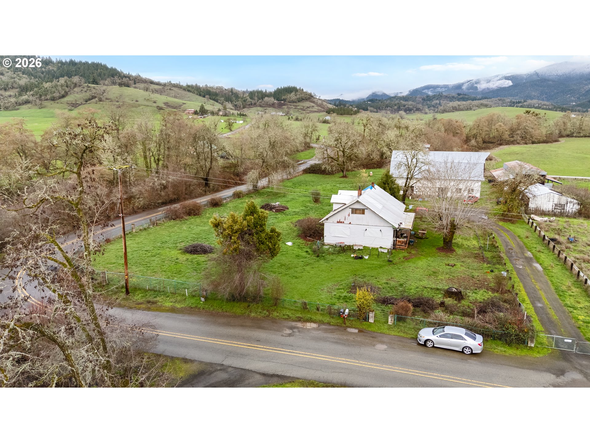 383 Brumbach Road Roseburg, OR 97470 - Photo 3 of 17 a picture of city view