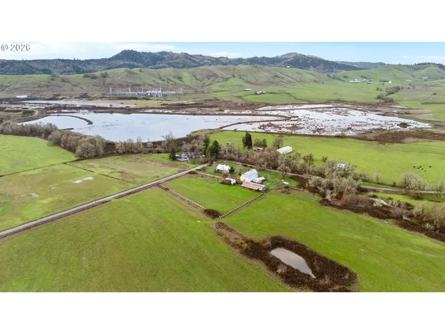 $529,000 | 383 Brumbach Road, Roseburg, OR 97470