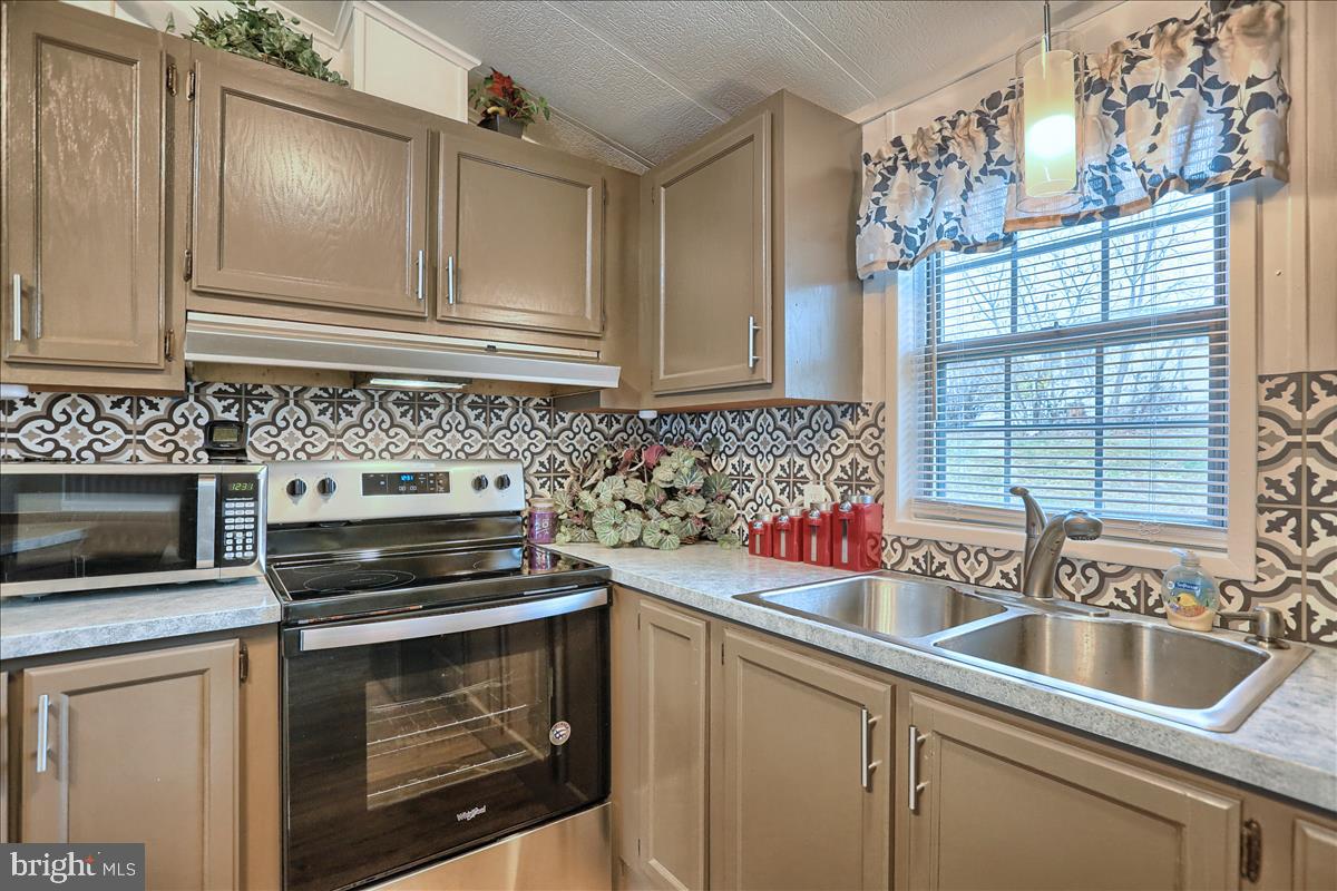 700 Salem Road, Unit 69 Etters, PA 17319 - Photo 15 of 31 Gallery Image 15