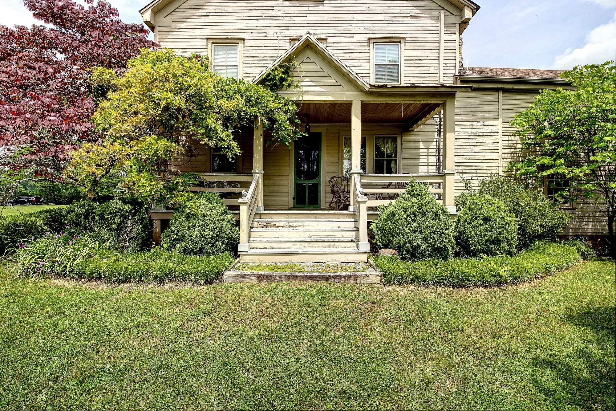 2717 Stone House Road Caldwell, WV 24925 - Photo 7 of 40 Gallery Image 7