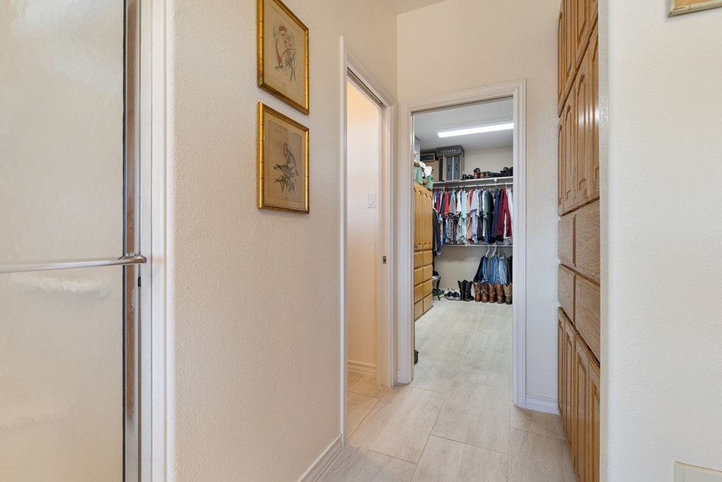 1817 Summit Point Drive Kerrville, TX 78028 - Photo 15 of 26