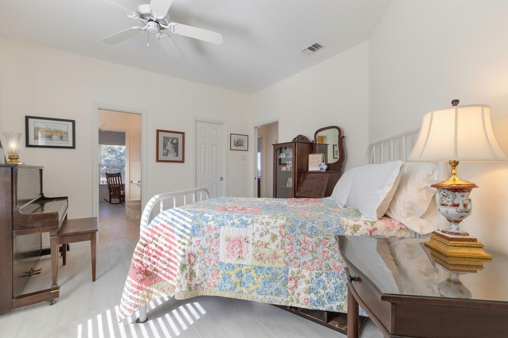 1817 Summit Point Drive Kerrville, TX 78028 - Photo 19 of 26