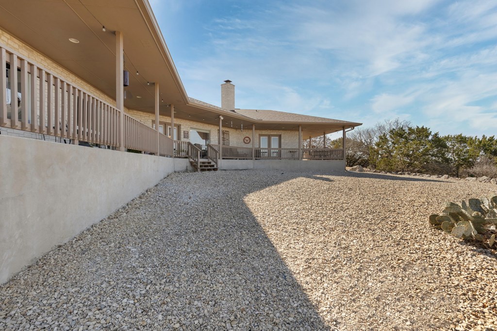 1817 Summit Point Drive Kerrville, TX 78028 - Photo 23 of 26