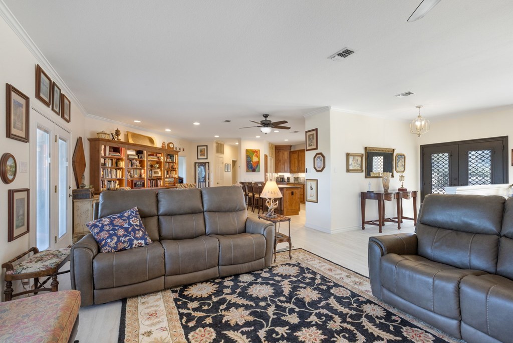 1817 Summit Point Drive Kerrville, TX 78028 - Photo 7 of 26