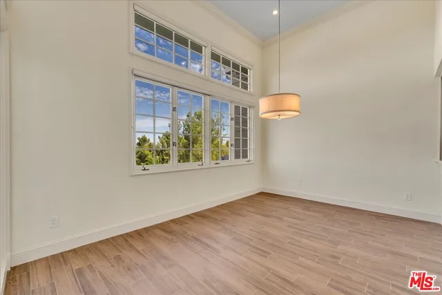 $10,995 | 2202 The Terrace, Los Angeles, CA 90049