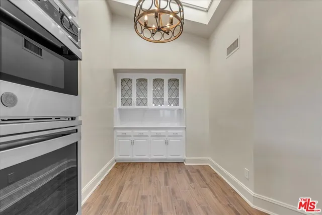 $10,995 | 2202 The Terrace, Los Angeles, CA 90049