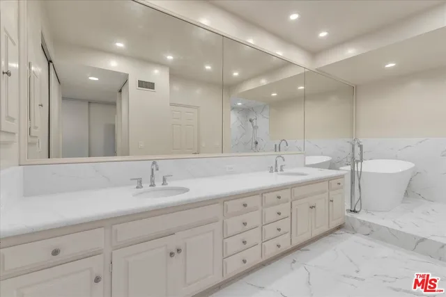 $10,995 | 2202 The Terrace, Los Angeles, CA 90049