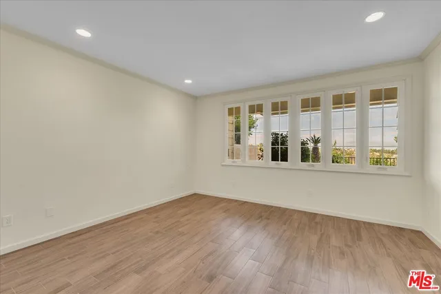 $10,995 | 2202 The Terrace, Los Angeles, CA 90049