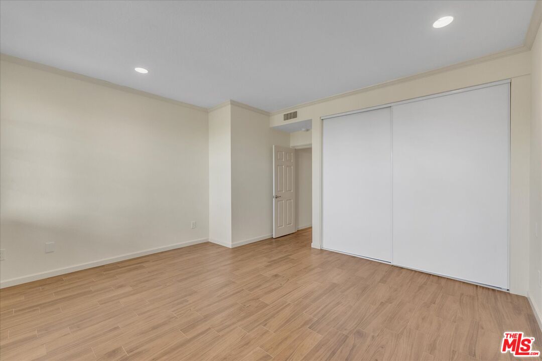 2202 The Terrace Los Angeles, CA 90049 - Photo 37 of 40 a view of an empty room