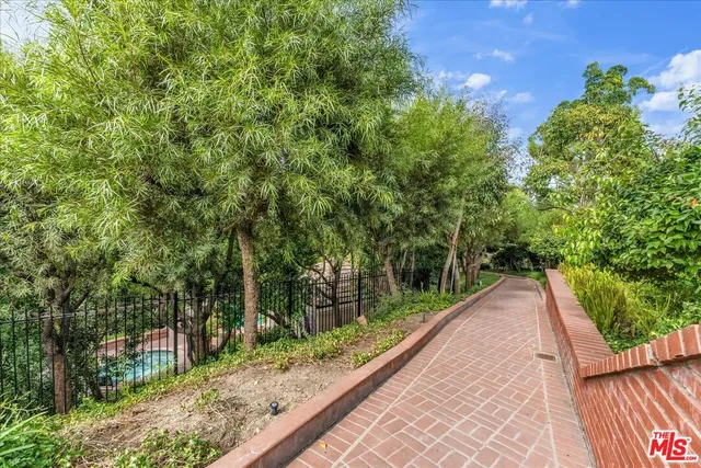 $10,995 | 2202 The Terrace, Los Angeles, CA 90049