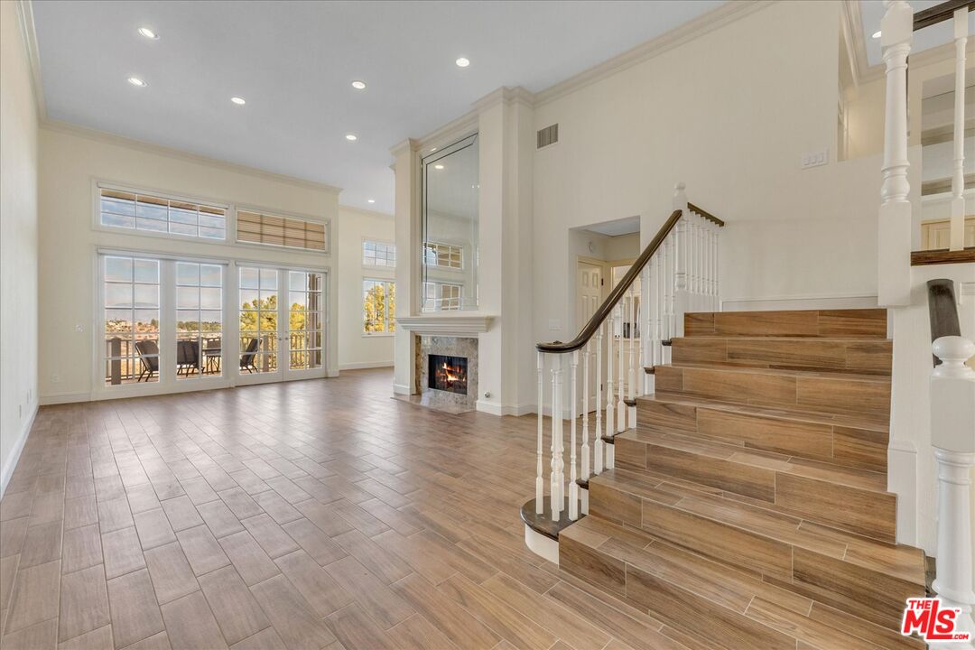 2202 The Terrace Los Angeles, CA 90049 - Photo 10 of 40 a view of an entryway with wooden floor