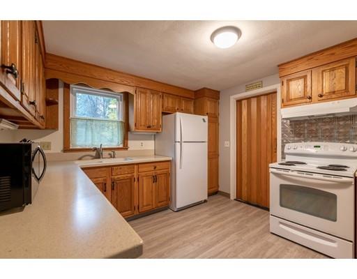 21 Hartman Road Amherst, MA 01002 - Photo 2 of 15 Gallery Image 2