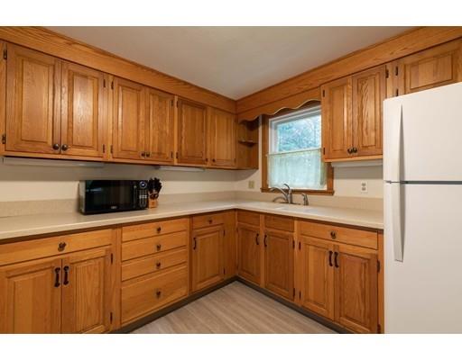21 Hartman Road Amherst, MA 01002 - Photo 4 of 15 Gallery Image 4