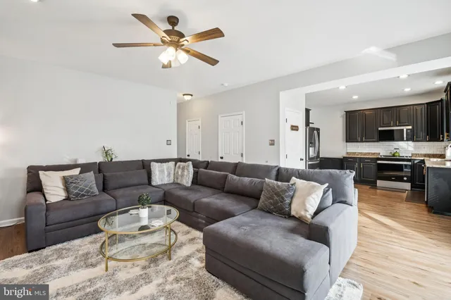 $625,000 | 6425 Ivy Spring, Elkridge, MD 21075