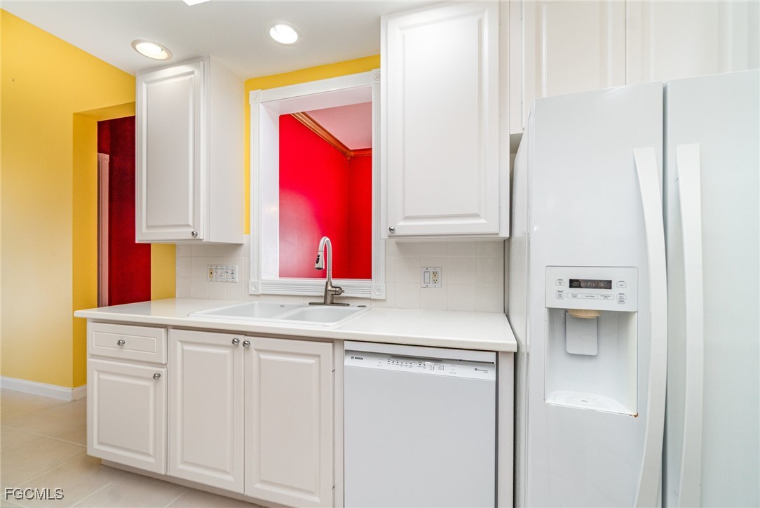 3461 Anguilla Way Naples, FL 34119 - Photo 8 of 33