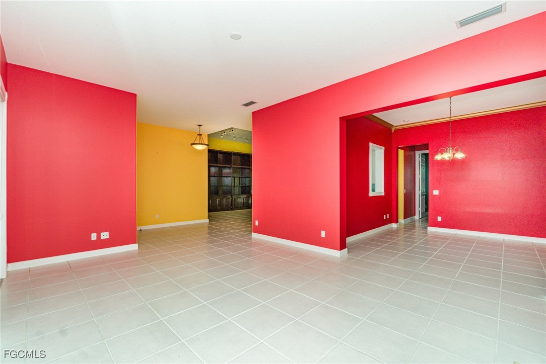 3461 Anguilla Way Naples, FL 34119 - Photo 10 of 33