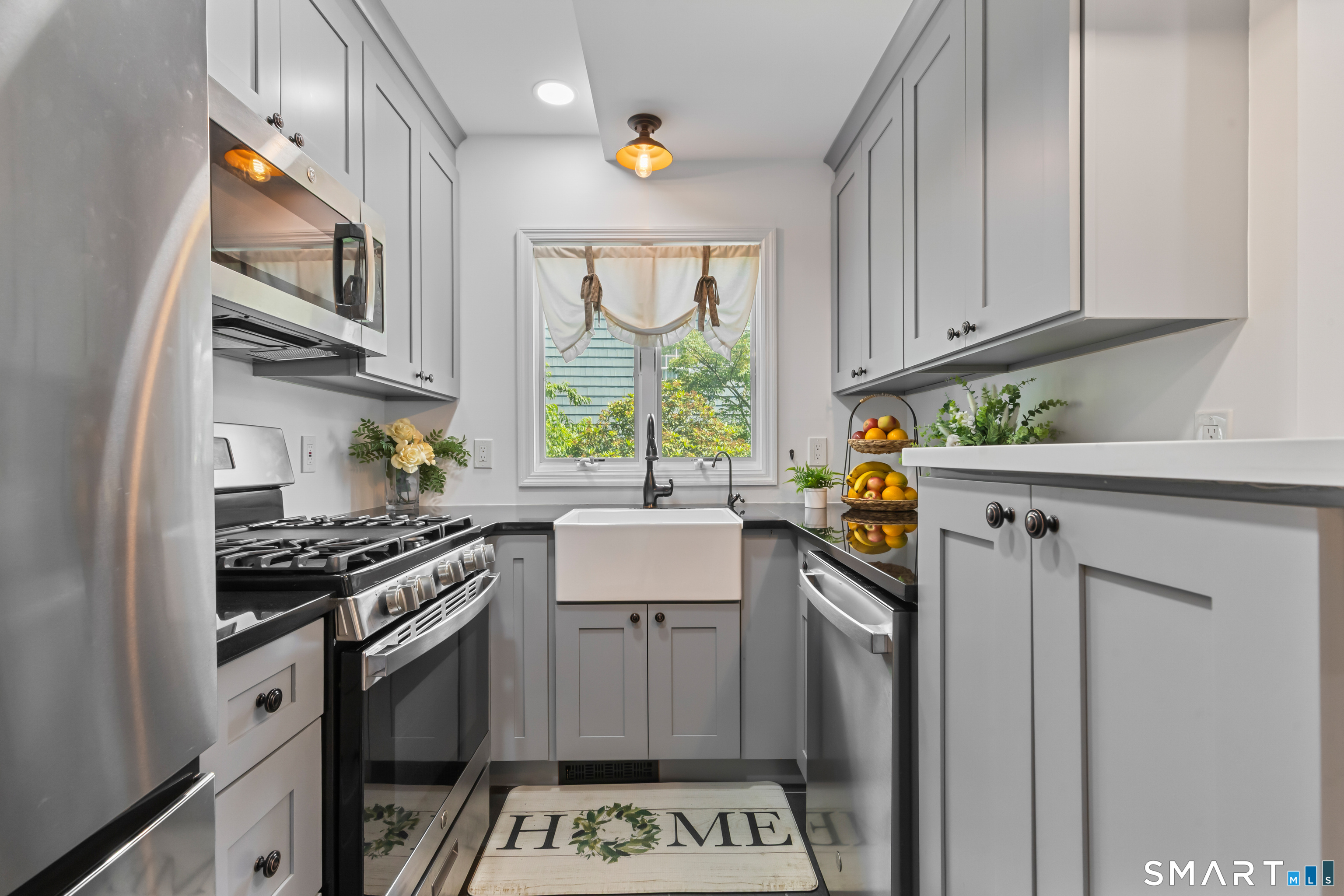 98 Valley Road, Unit 15 Greenwich, CT 06807 - Photo 10 of 23 Gallery Image 10