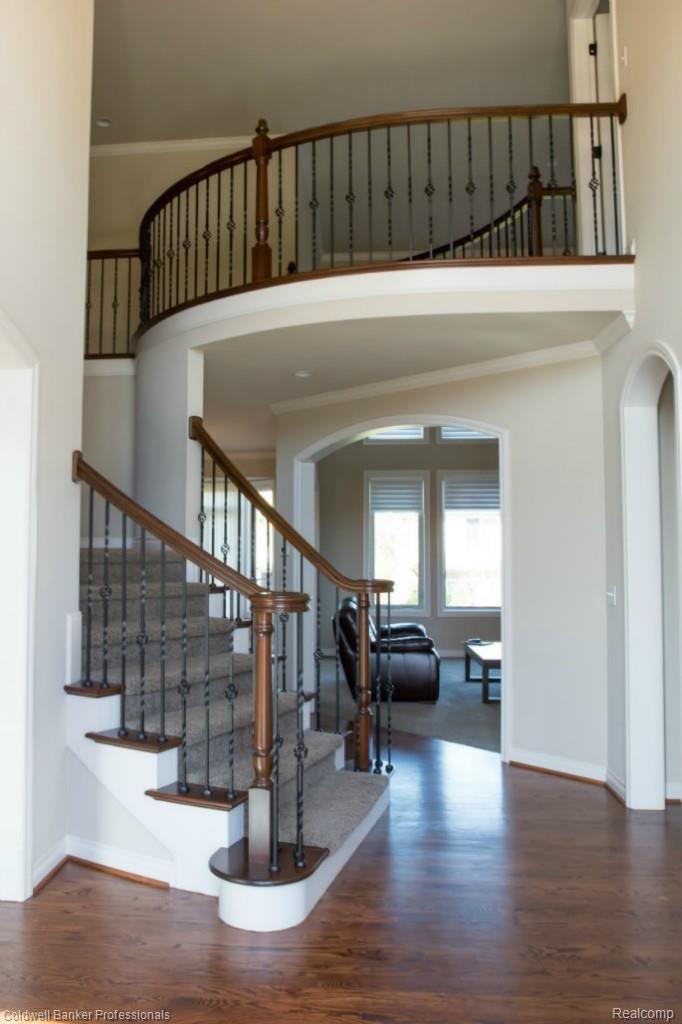 2858 Ambleside Court Rochester, MI 48306 - Photo 2 of 30 Impress your guest the minute they walk in the door!