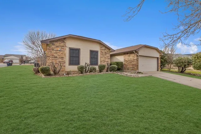 $2,050 | 6312 Woodstream Trail, Fort Worth, TX 76133