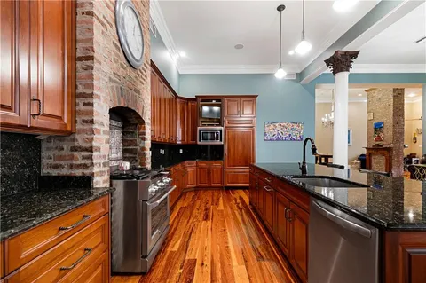 $2,900,000 | 1527 Sixth Street, New Orleans, LA 70115