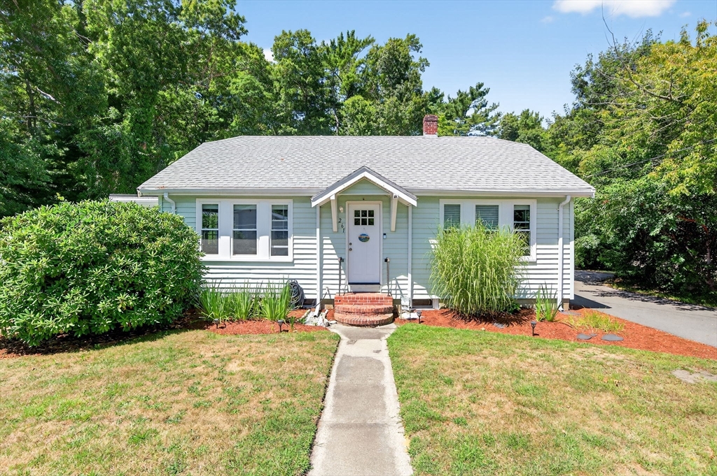261 Marion Road Wareham, MA 02571 - Photo 1 of 22 Gallery Image 1
