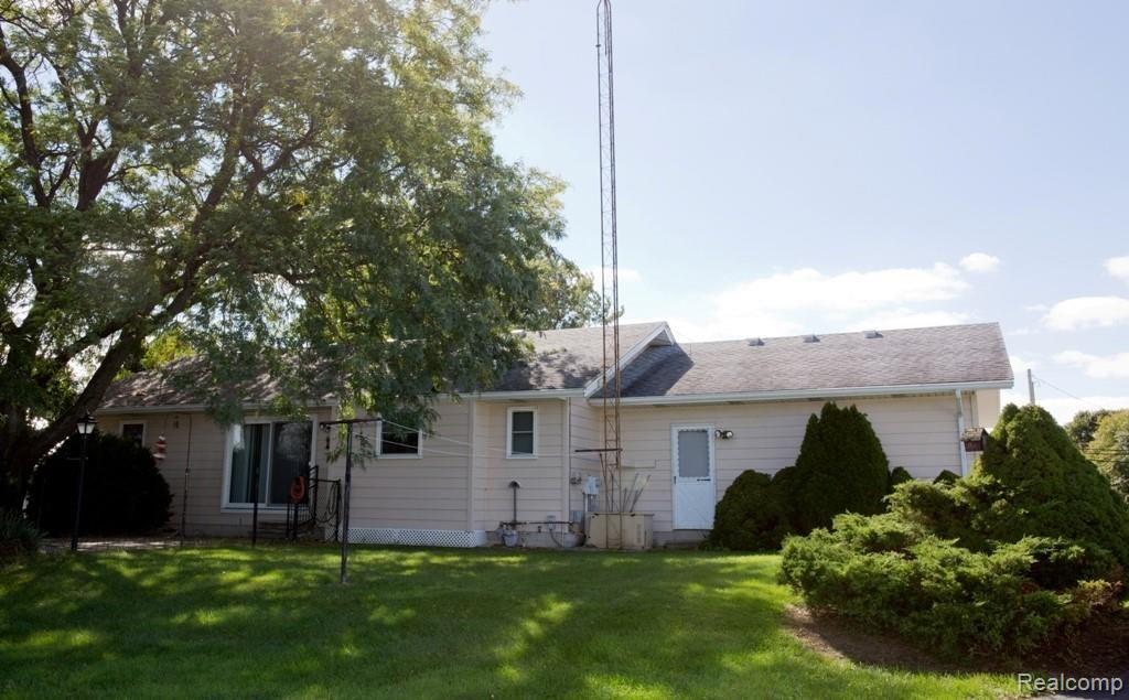 4890 East Dunbar Road Monroe, MI 48161 - Photo 13 of 18 Dunbar 4890 E Back of Home.jpg