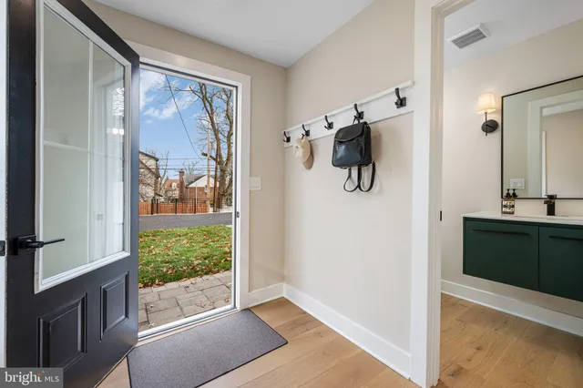 $1,095,000 | 211 Bryn Mawr Avenue, Bala Cynwyd, PA 19004