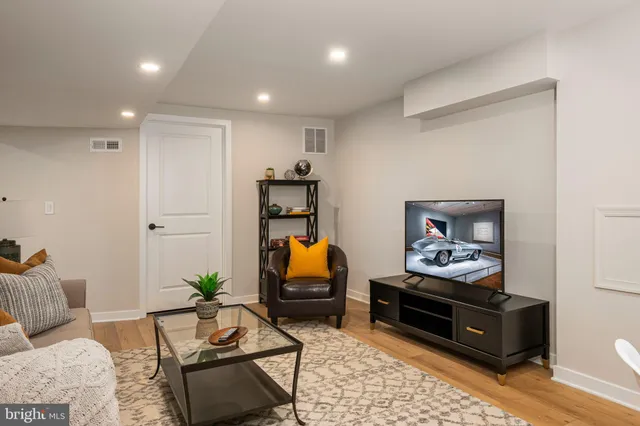 $1,095,000 | 211 Bryn Mawr Avenue, Bala Cynwyd, PA 19004