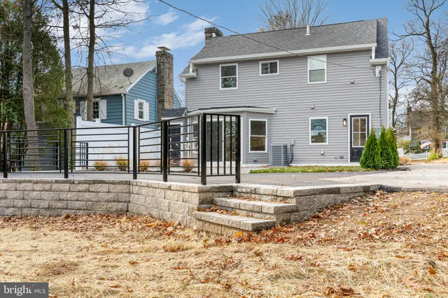 $1,095,000 | 211 Bryn Mawr Avenue, Bala Cynwyd, PA 19004