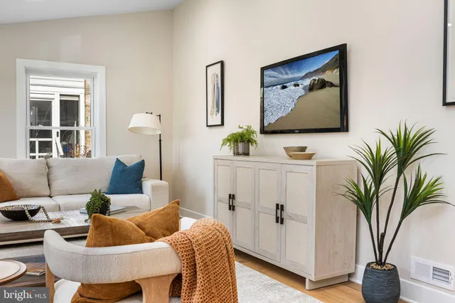 $1,095,000 | 211 Bryn Mawr Avenue, Bala Cynwyd, PA 19004