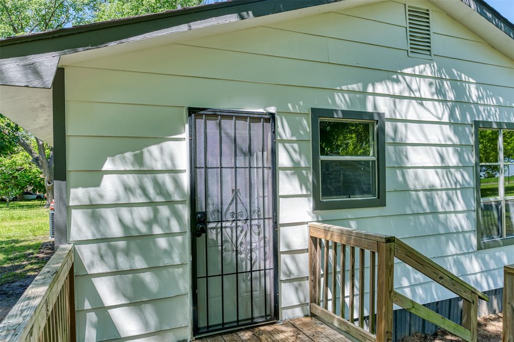 103 Ivy Street Goodlow, TX 75144 - Photo 7 of 32